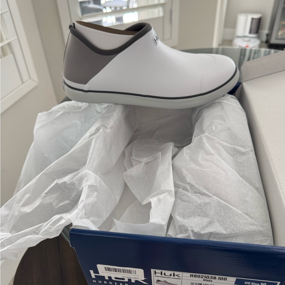 Huk Men's White and Gray Rain Boots